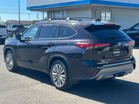 Used 2022 Toyota Highlander Platinum AWD/4WD image 7