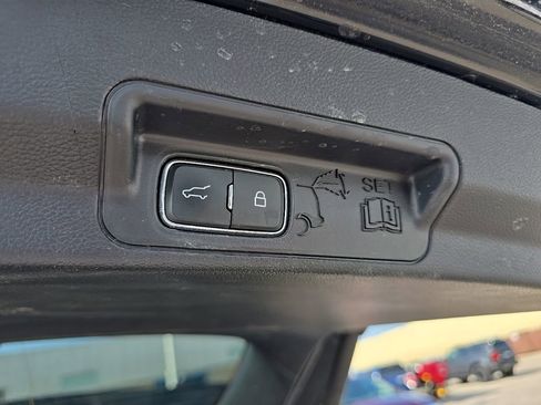 Used 2025 Ford Explorer ST AWD/4WD image 7