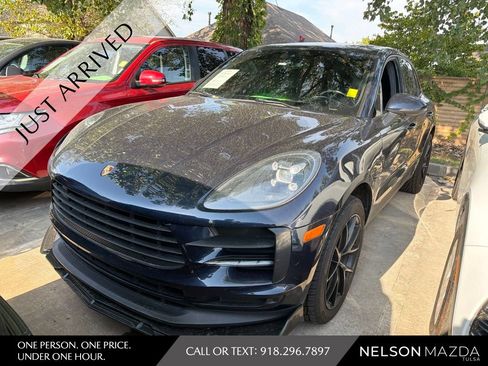 Used 2020 Porsche Macan AWD/4WD image 1