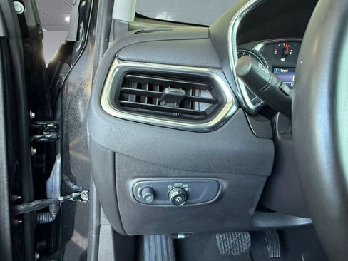 Used 2024 Chevrolet Equinox LT FWD image 20