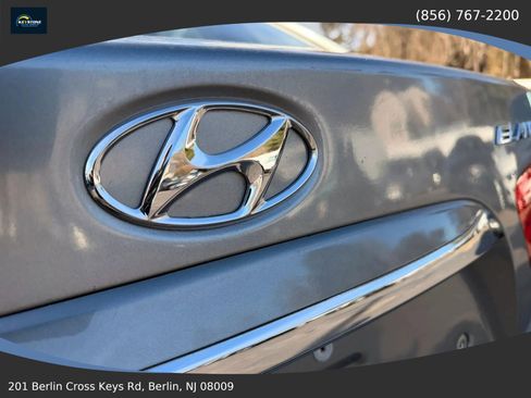 Used 2010 Hyundai Elantra GLS FWD image 12