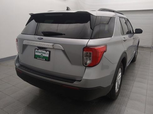 Used 2021 Ford Explorer XLT image 7