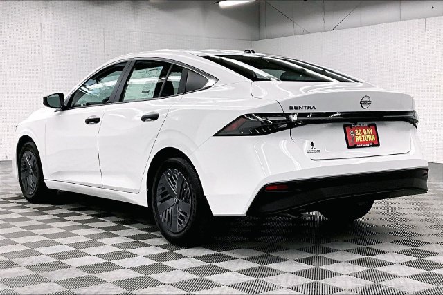 New 2027 Nissan Sentra S w/ Floor Mat Package FWD image 4