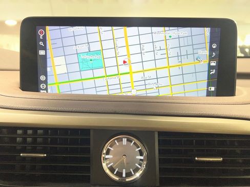 Used 2020 Lexus RX 450h AWD w/ Premium Package image 31