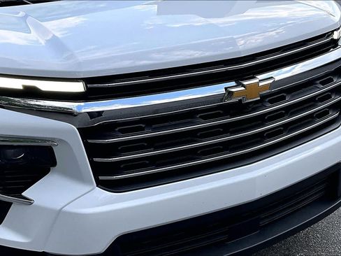 Used 2026 Chevrolet Traverse LT w/ Driver Confidence Package FWD image 29