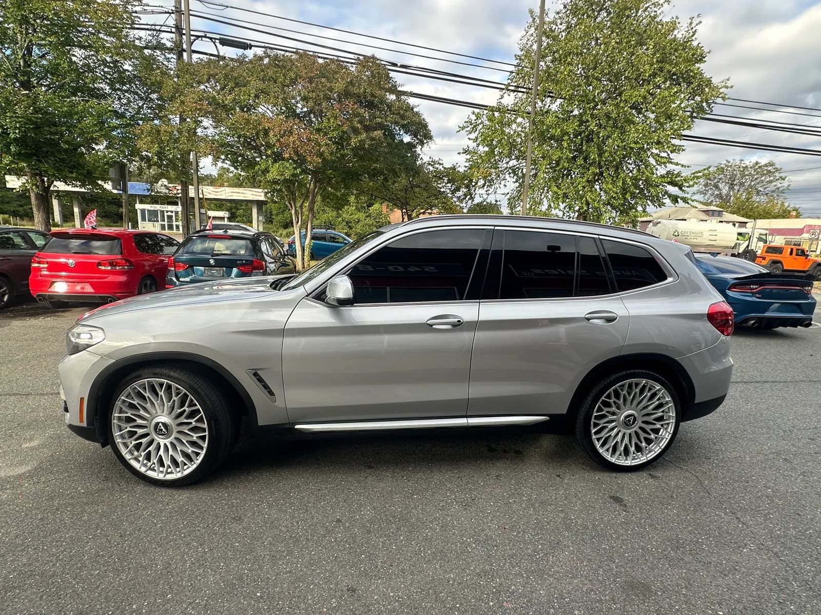 Used 2019 BMW X3 xDrive30i w/ Driving Assistance Package AWD/4WD image 3
