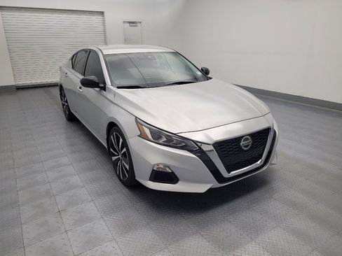 Used 2021 Nissan Altima 2.5 SR FWD image 13