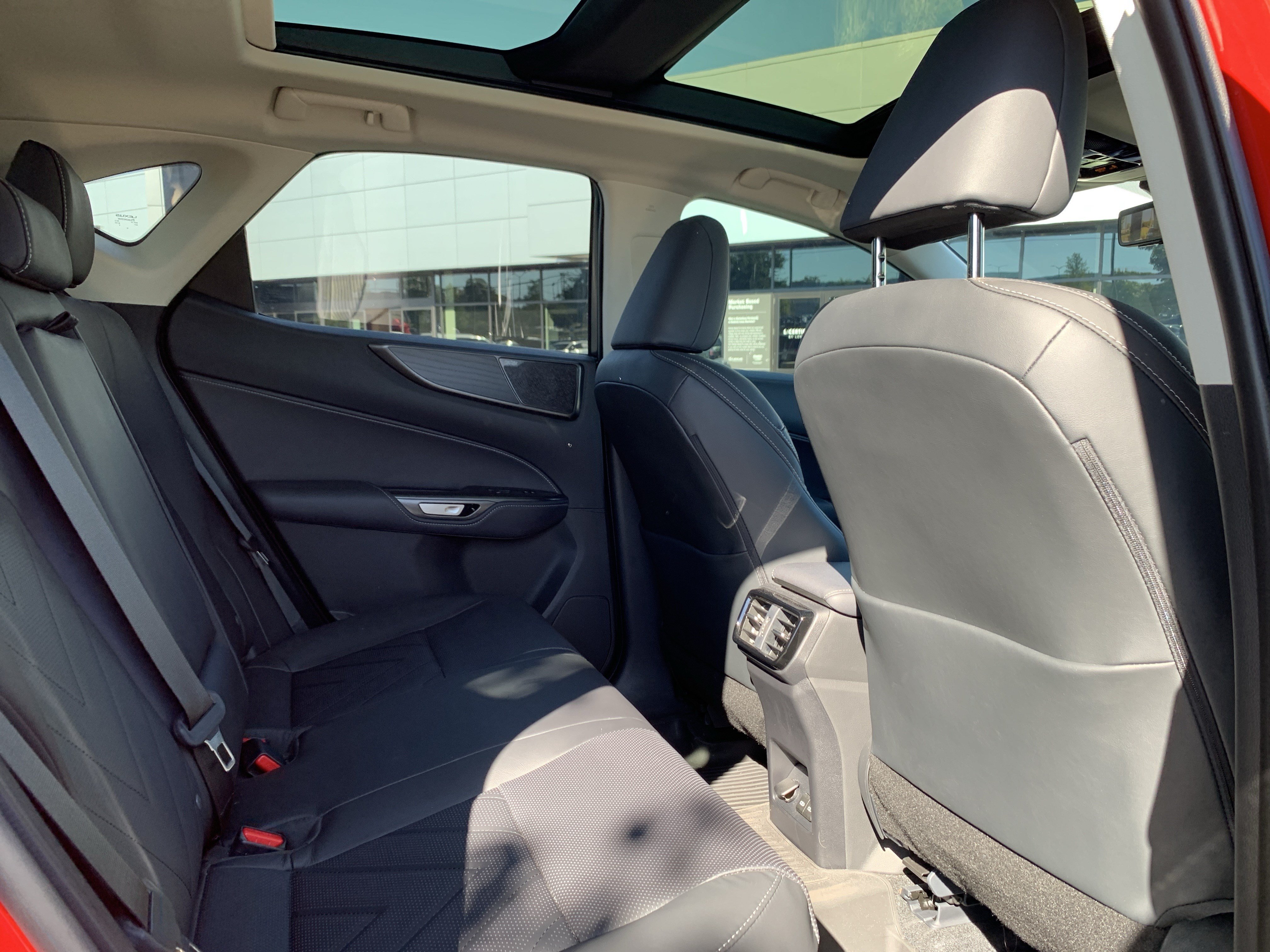 Used 2025 Lexus NX 350h AWD w/ Accessory Package (2T) image 33