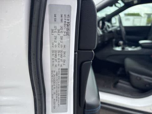 Used 2019 Jeep Grand Cherokee Laredo image 19