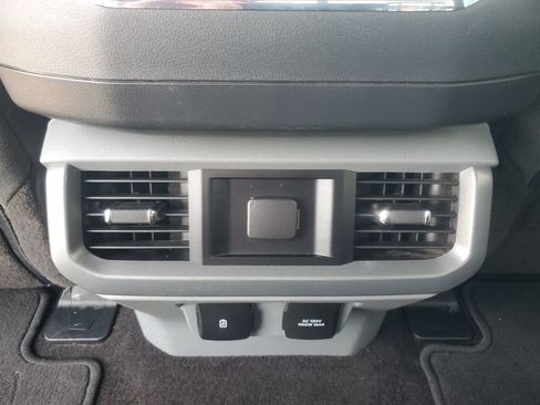 Used 2022 Ford F150 XLT w/ Equipment Group 302A High AWD/4WD image 18