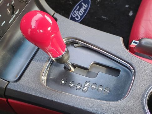 Used 2002 Ford Thunderbird image 29