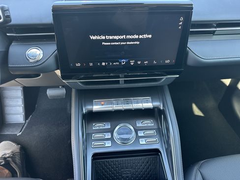 New 2026 Lincoln Nautilus Premier image 21