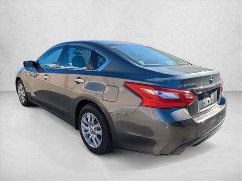 Used 2016 Nissan Altima 2.5 S w/ Power Driver Seat Package image 7