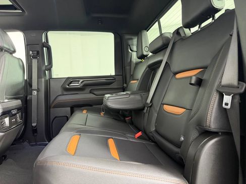 Used 2024 GMC Sierra 2500 AT4 w/ Technology Package AWD/4WD image 28
