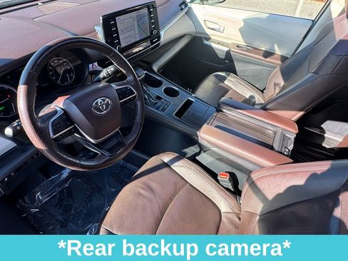 Used 2021 Toyota Sienna Platinum image 15
