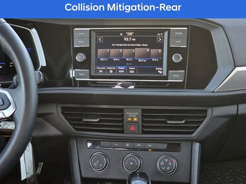 Used 2022 Volkswagen Jetta Sport image 19