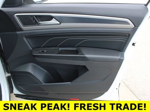 Used 2020 Volkswagen Atlas Cross Sport SEL AWD/4WD image 25
