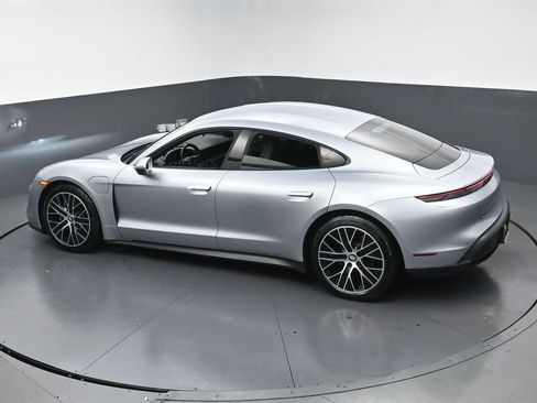 Used 2021 Porsche Taycan RWD image 44