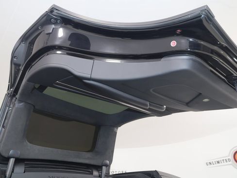 Used 2022 Tesla Model X image 18