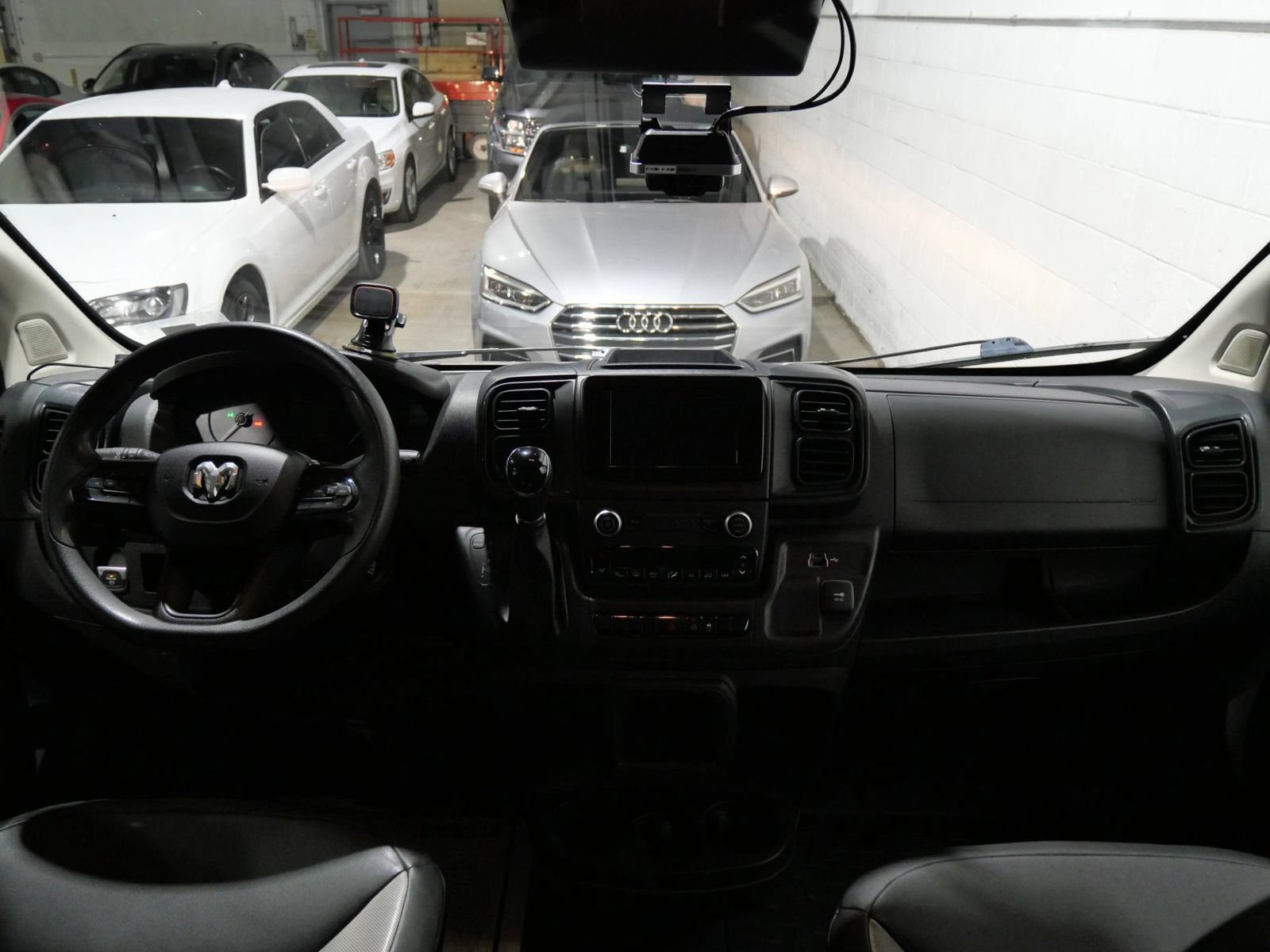 Used 2023 RAM ProMaster 2500 FWD image 11