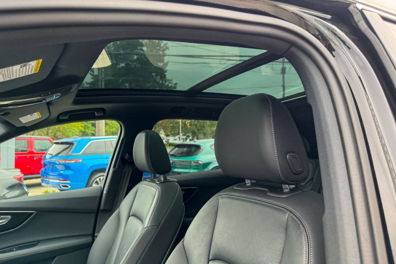 Used 2025 Audi Q7 3.0T Premium Plus AWD/4WD image 19