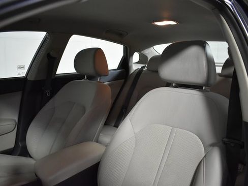 Used 2016 Kia Optima LX image 10