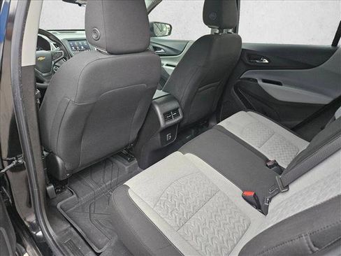 Used 2022 Chevrolet Equinox LS w/ LS Convenience Package FWD image 12