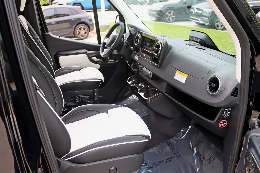 Used 2026 Mercedes-Benz Sprinter 3500 image 29