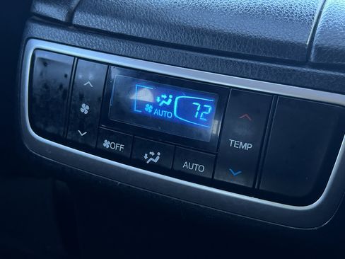 Used 2019 Toyota Highlander XLE image 19