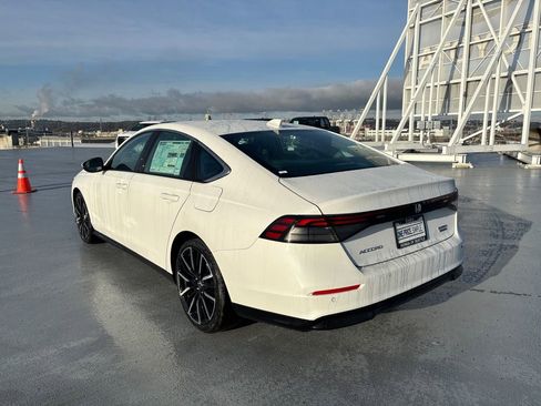 New 2025 Honda Accord Touring image 9