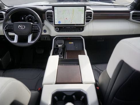 Used 2024 Toyota Sequoia Capstone image 17