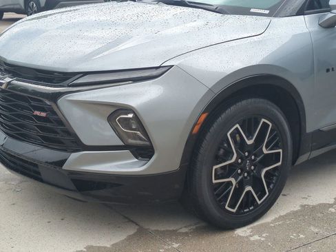 Used 2023 Chevrolet Blazer RS w/ Driver Confidence II Package FWD image 10