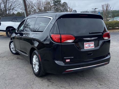 Used 2017 Chrysler Pacifica Touring-L image 23