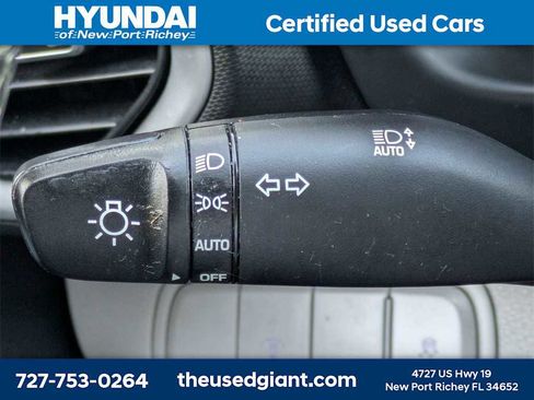 Certified 2023 Hyundai Venue SEL image 27