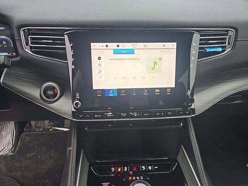 Used 2023 Jeep Wagoneer L Series II image 5