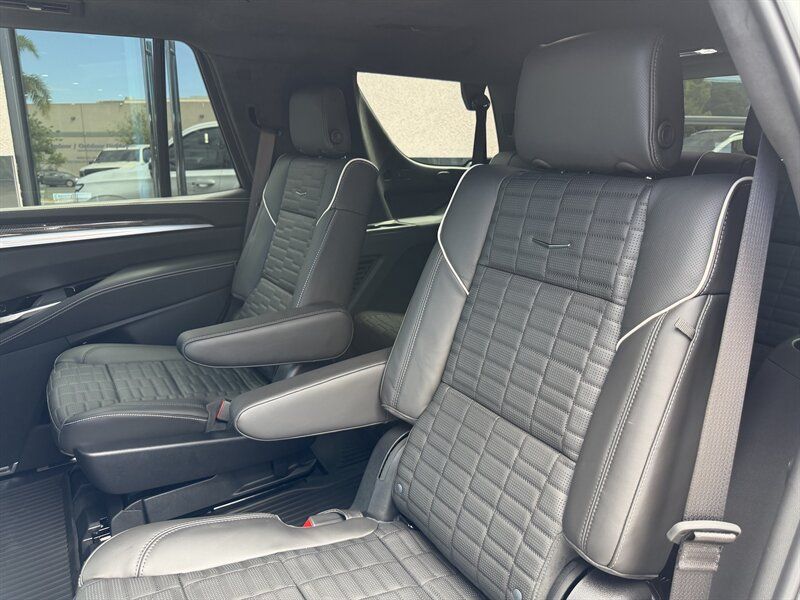 Used 2026 Cadillac Escalade V w/ LPO, ONYX Package AWD/4WD image 14
