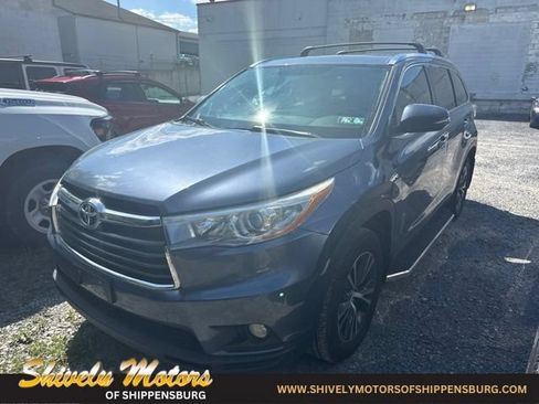 Used 2016 Toyota Highlander XLE AWD/4WD image 3