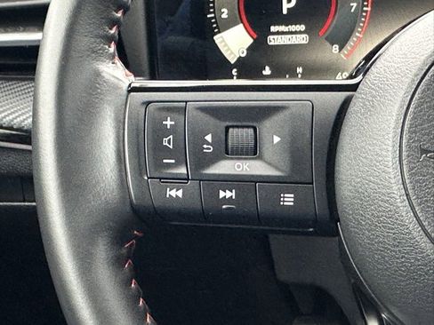 Certified 2025 Nissan Kicks SR image 38