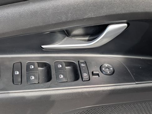 Used 2024 Hyundai Elantra SEL FWD image 17