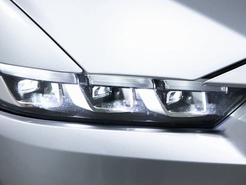 Used 2024 Ford Mustang Convertible image 26