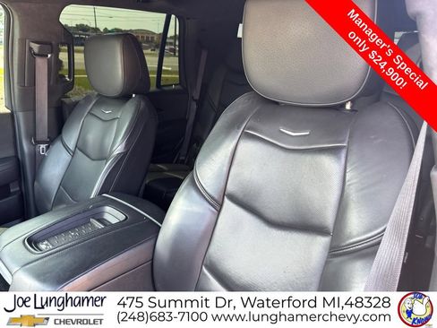 Used 2016 Cadillac Escalade Platinum AWD/4WD image 13