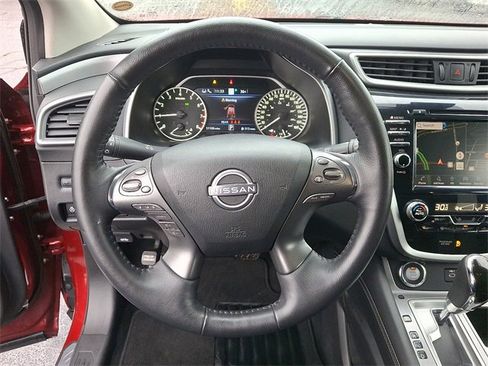 Used 2023 Nissan Murano SV image 19