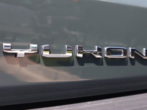 Used 2026 GMC Yukon AT4 AWD/4WD image 35