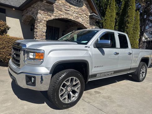 Used 2014 GMC Sierra 1500 SLE w/ SLE Value Package AWD/4WD image 2
