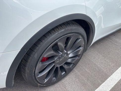 Used 2020 Tesla Model Y Performance AWD/4WD image 3