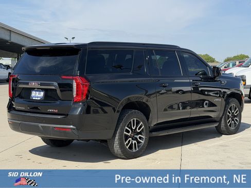 Used 2023 GMC Yukon XL AT4 w/ Technology Package AWD/4WD image 4