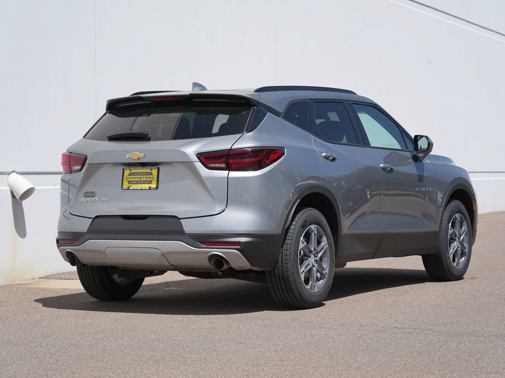 Used 2023 Chevrolet Blazer LT w/ Convenience Package AWD/4WD image 3
