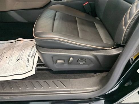 Used 2023 GMC Canyon Denali AWD/4WD image 16