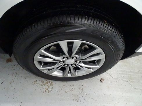 Used 2021 Cadillac XT5 Premium Luxury w/ LPO, Floor Liner Package image 29