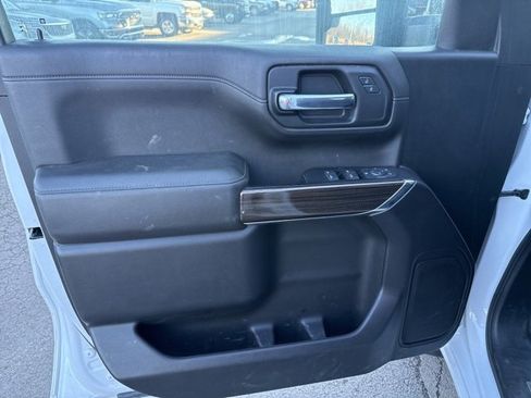 Used 2022 Chevrolet Silverado 1500 LT image 9